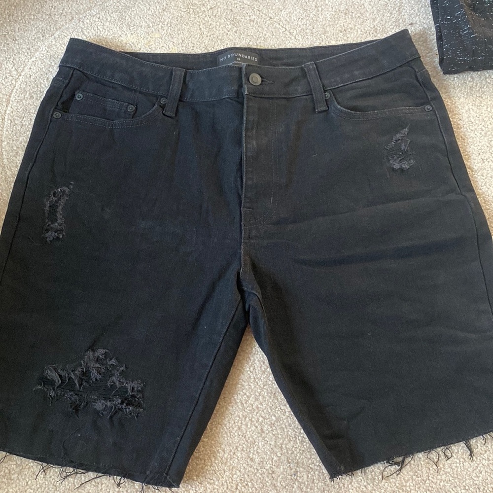Men’s No Boundaries Black Denim Shorts
